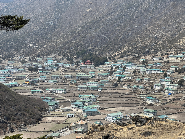 Trek to Khumjung