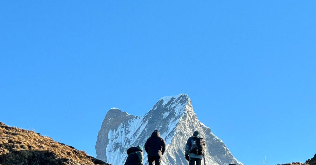 trek around mardi himal